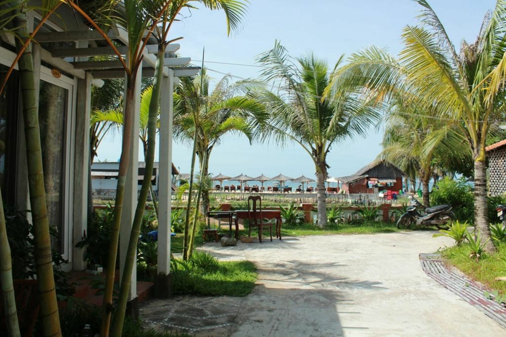 Coastal Village Beach Resort Фукуок Екстер'єр фото